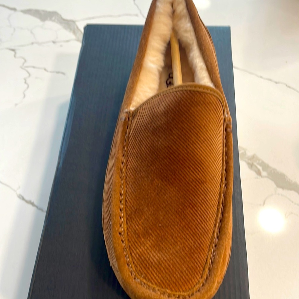 Men’s Ugg Slippers - Ascot Corduroy - New Size 8